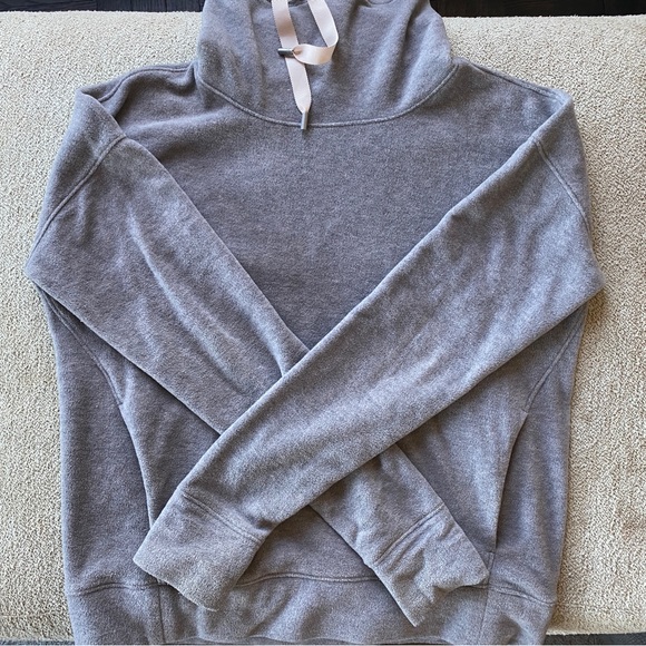 Lululemon Go Forward Pullower - Picture 6 of 9